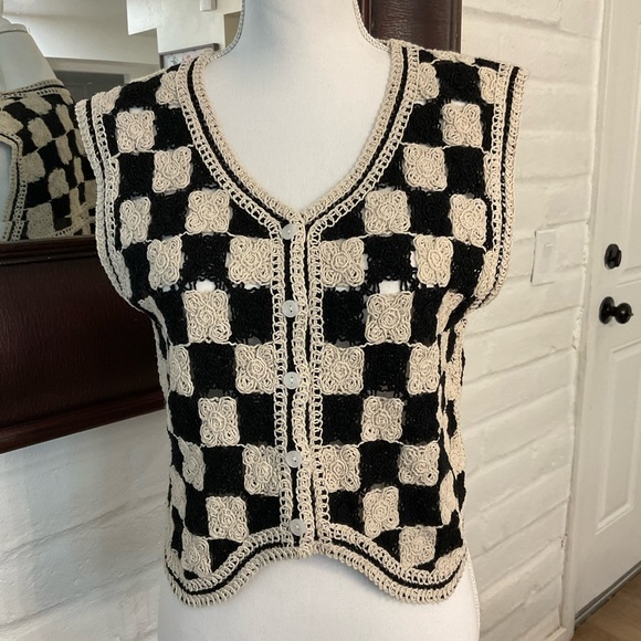 Tops - Boho Chic Retro Checkerboard Black and Cream Crochet Vest Size 6